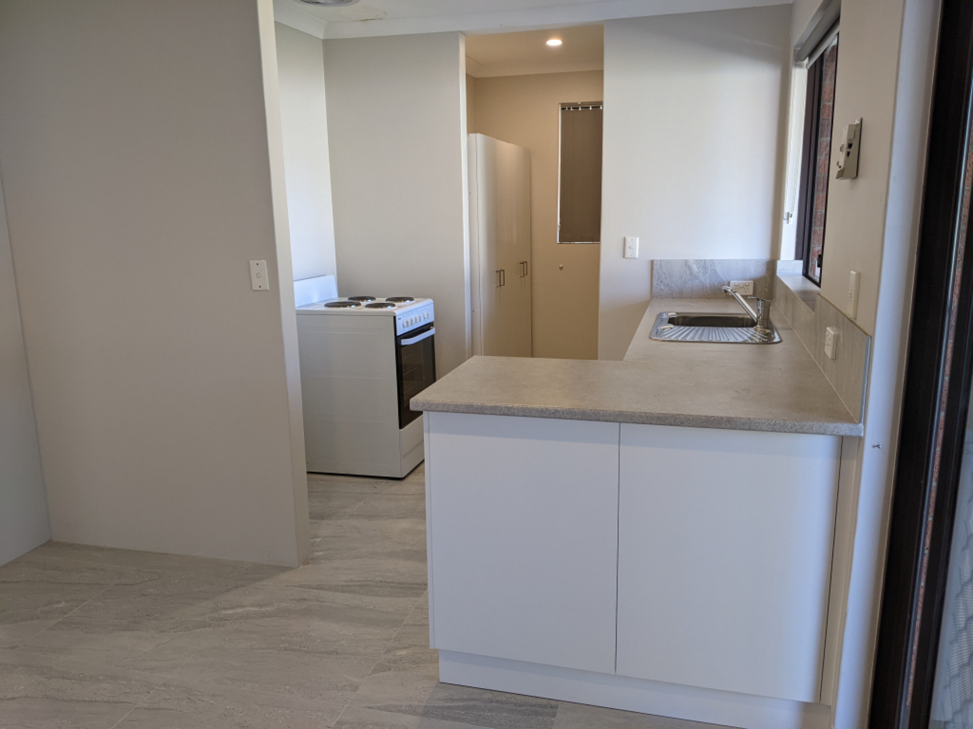 8 Tuart - Kitchen 1