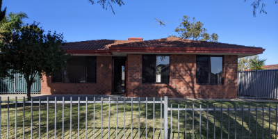 8 Tuart - Frontyard 3